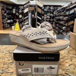 Good Choice Shoes Women's Bari Thong Wedge Sandals White Size 8M